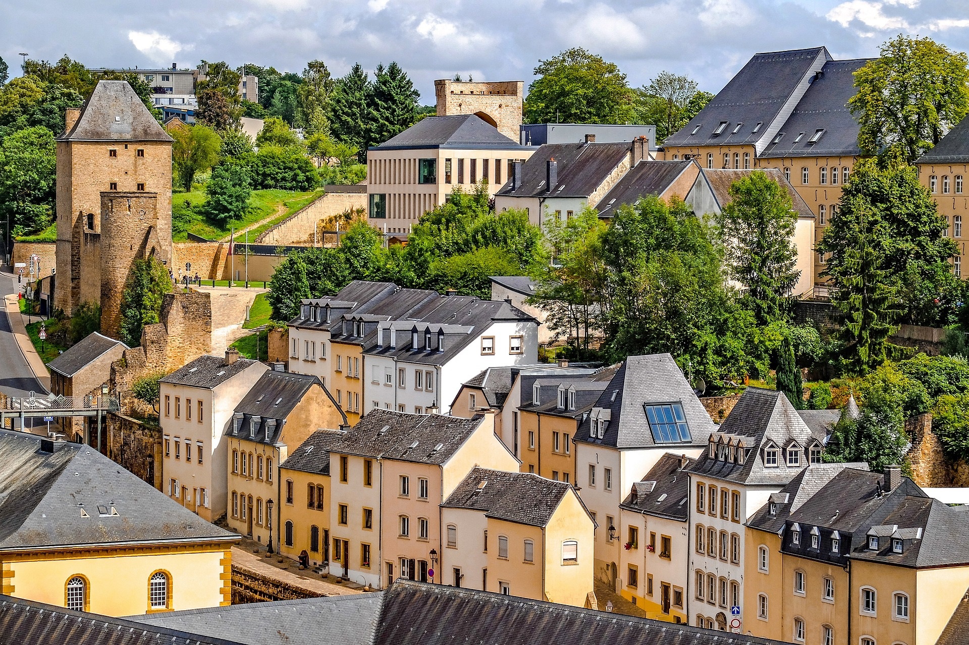 Coach hire luxembourg-city